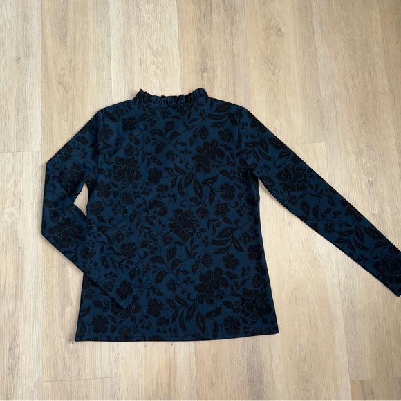 Ann Taylor Dark Blue-Teal Long Sleeve Blouse with black details. Women's Size S. - Picture 2 of 3